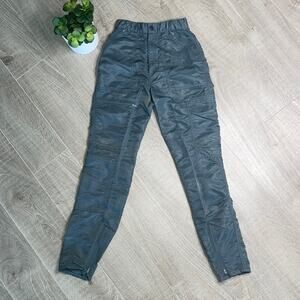 VINTAGE YU-NO Metallic Gray Retro Nylon Parachute Pants Size Junior 3/4